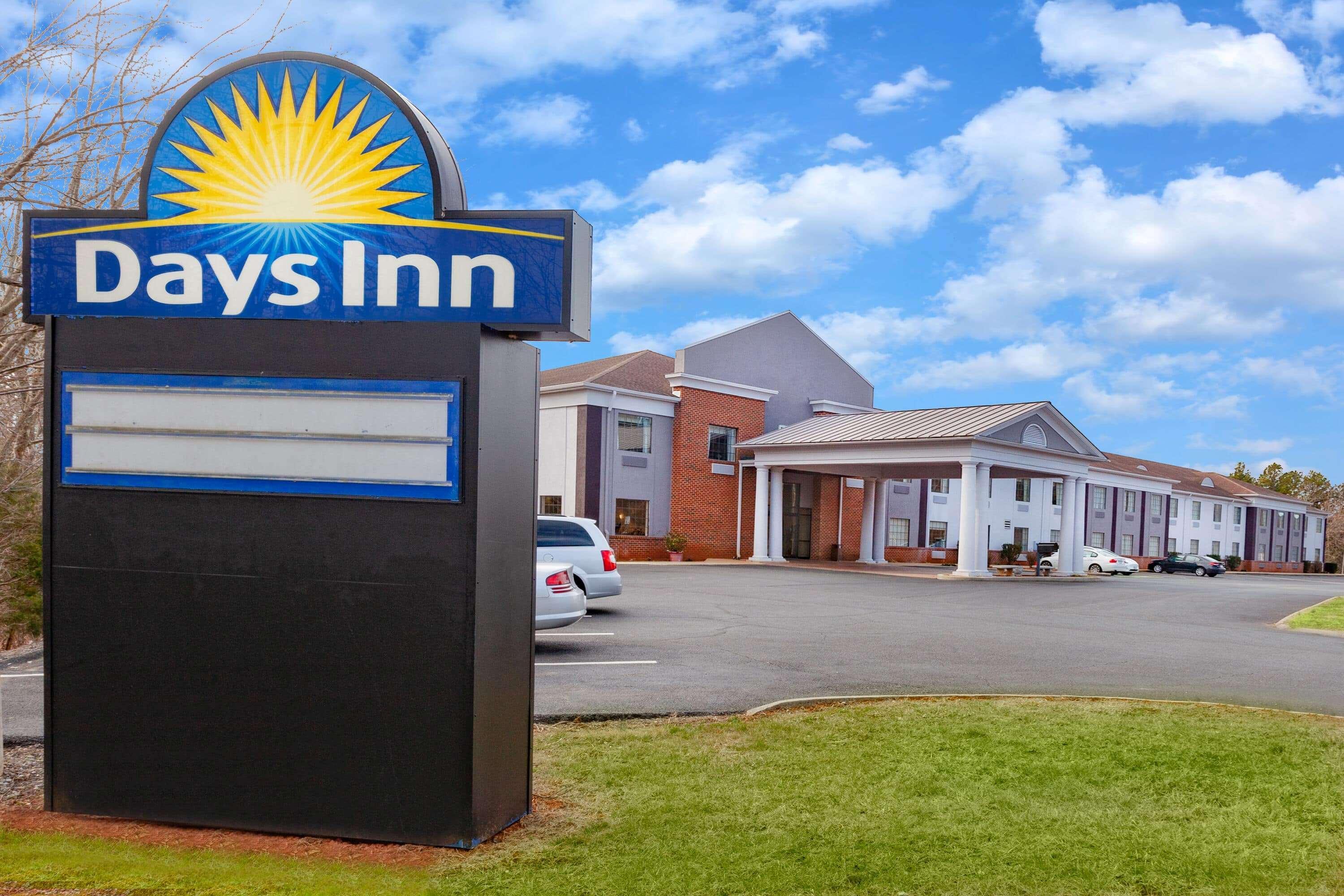 Days Inn By Wyndham Alta Vista Altavista Esterno foto