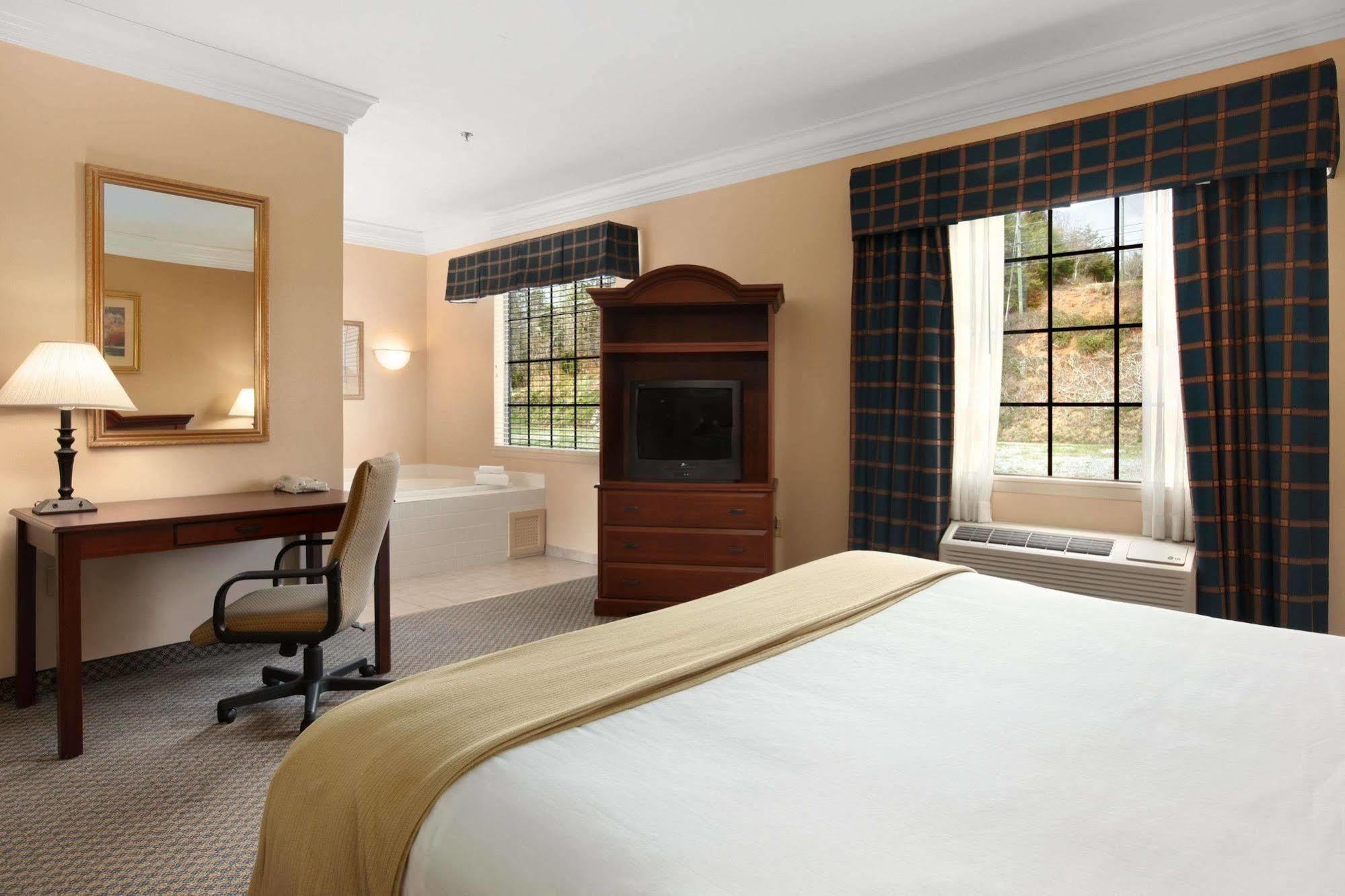 Days Inn By Wyndham Alta Vista Altavista Esterno foto